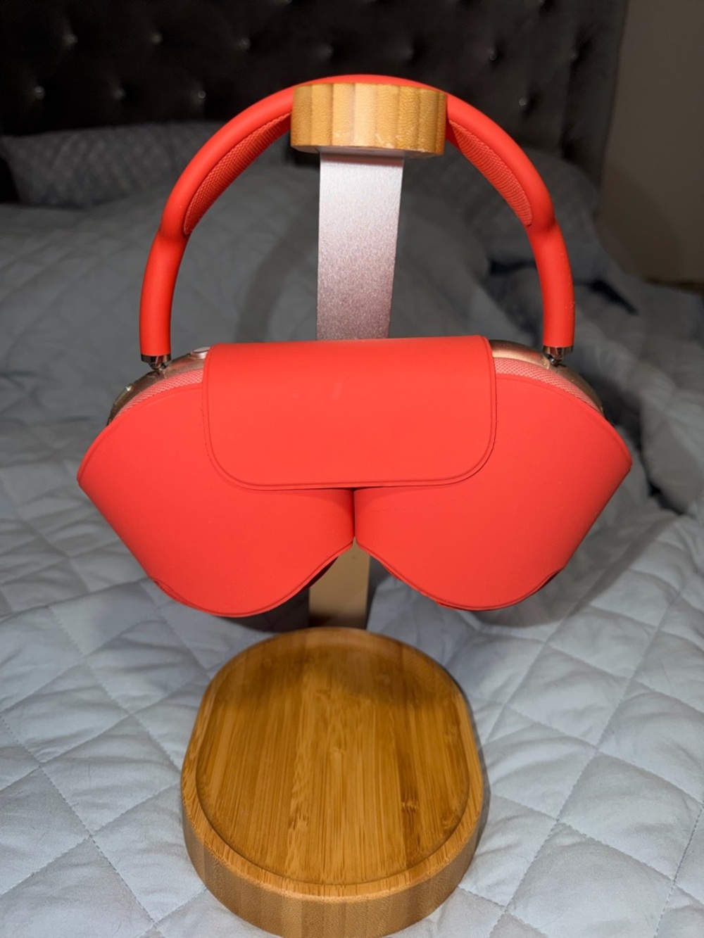 AirPod max’s peach 2023